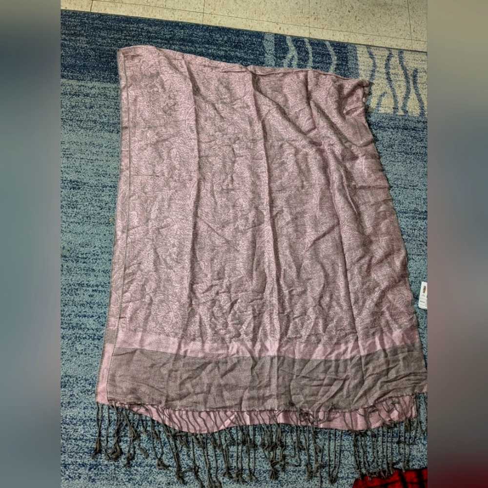 Woman's scarf
